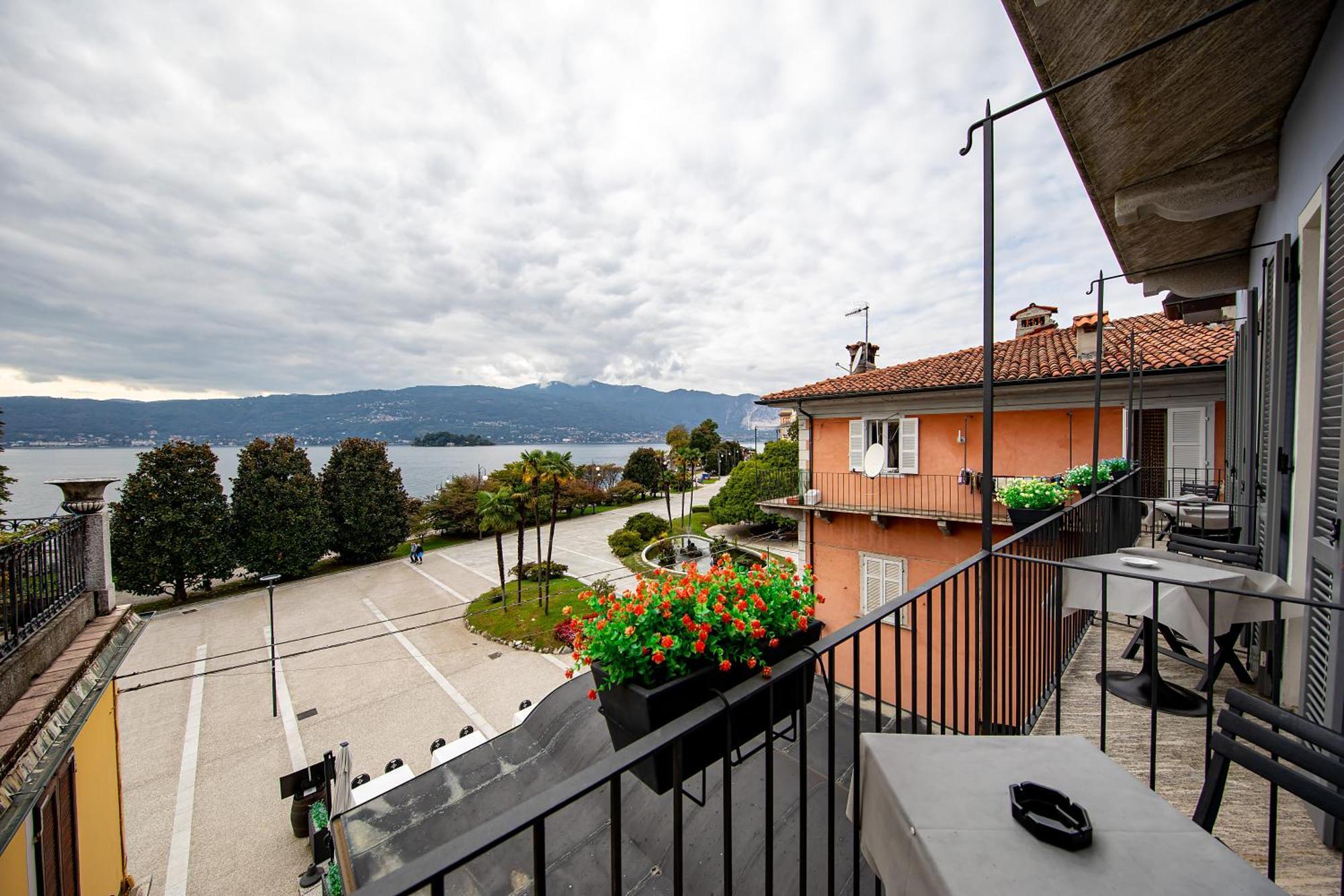 Hotel Novara Βερμπάνια Εξωτερικό φωτογραφία